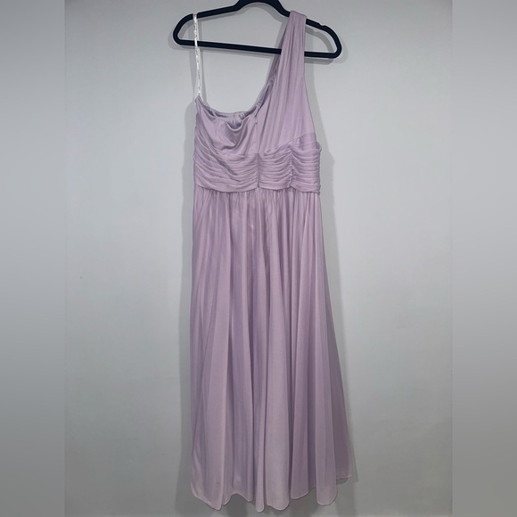 Elegant Lavender Evening Gown - Picture 4 of 7